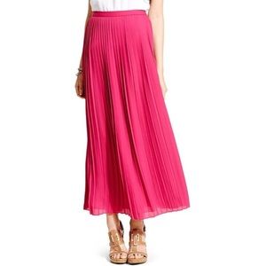 Tommy Hilfiger NWOT Pleated Maxi Skirt